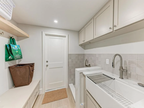4-Bedroom Home with Private Dock in Anna Maria Island